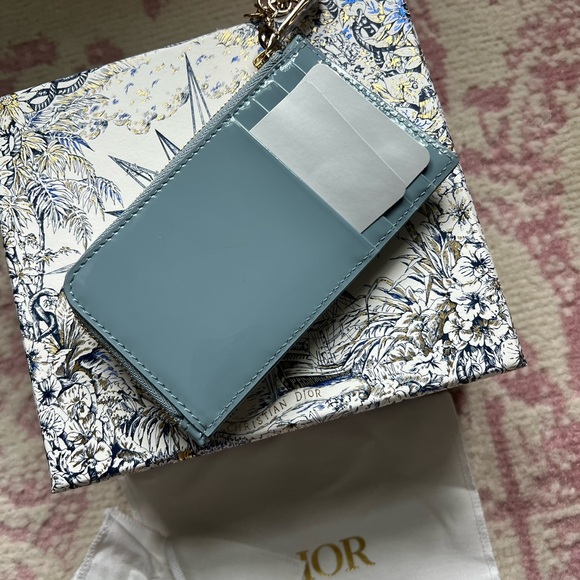 CHRISTIAN DIOR Patent Cannage Lady Dior Card Holder in Cloud Blue - Picture 2 of 5